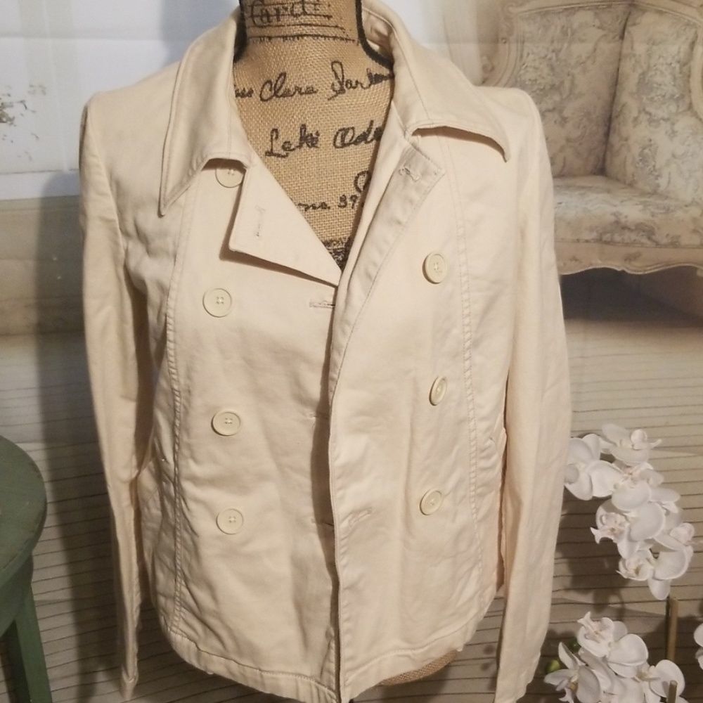 Gap Cream colored Jacket Size 8